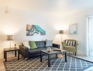 Photo #6: 2308259 Listing