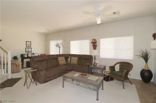 Photo #3: 2308260 Listing