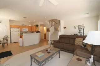 Photo #4: 2308260 Listing