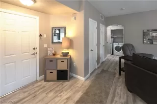 Photo #3: 2308263 Listing