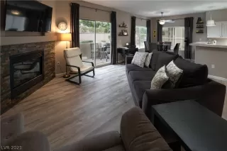 Photo #4: 2308263 Listing