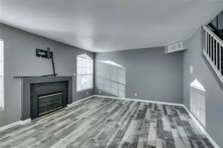 Photo #4: 2308274 Listing