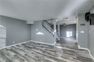 Photo #6: 2308274 Listing