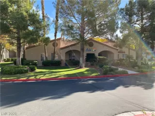 Photo #2: 2308286 Listing