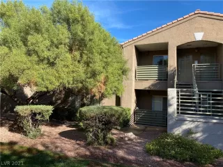 Photo #3: 2308286 Listing