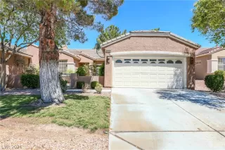 Photo #1: 2308300 Listing 