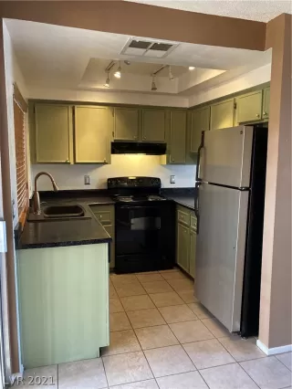Photo #3: 2308318 Listing 