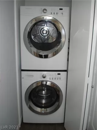 Photo #2: 2308327 Listing