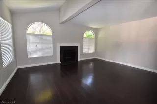 Photo #1: 2308341 Listing