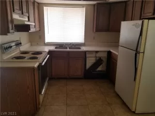 Photo #2: 2308399 Listing