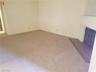 Photo #6: 2308399 Listing