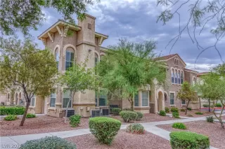 Photo #2: 2308414 Listing