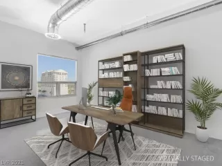 Photo #4: 2308442 Listing