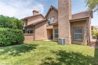 Photo #4: 2308453 Listing