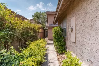 Photo #5: 2308453 Listing