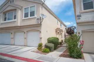 Photo #1: 2308472 Listing