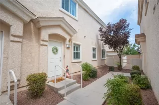 Photo #2: 2308472 Listing