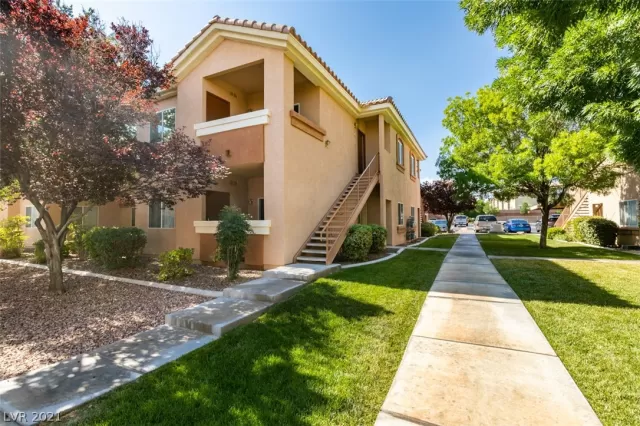 MLS: 2308488 Condo For Sale