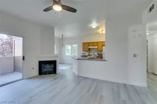 Photo #4: 2308488 Listing 