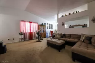 Photo #4: 2308493 Listing 