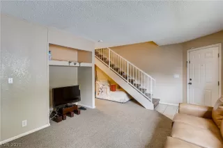 Photo #5: 2308512 Listing 