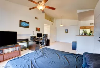 Photo #6: 2308518 Listing