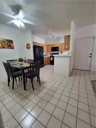 Photo #5: 2308526 Listing