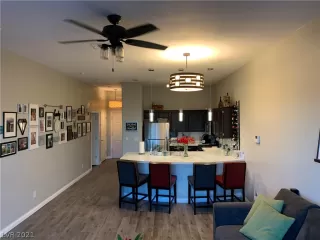 Photo #3: 2308541 Listing 