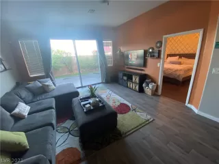 Photo #4: 2308541 Listing 