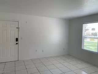 Photo #4: 2308573 Listing 