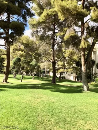 Photo #3: 2308607 Listing