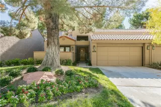 Photo #4: 2308609 Listing 