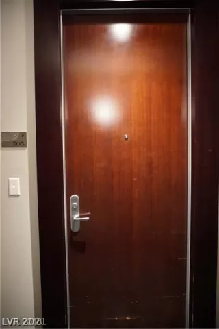 Photo #2: 2308639 Listing