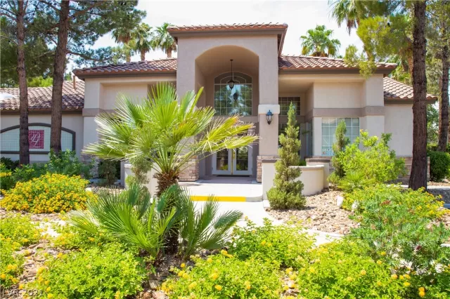 MLS: 2308655 Condo For Sale