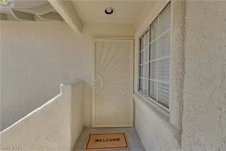 Photo #1: 2308656 Listing