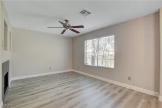 Photo #4: 2308662 Listing 