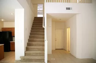 Photo #5: 2308680 Listing 