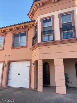 Photo #1: 2308703 Listing 