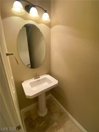 Photo #4: 2308703 Listing 