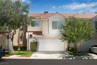 Photo #1: 2308735 Listing