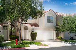 Photo #2: 2308735 Listing