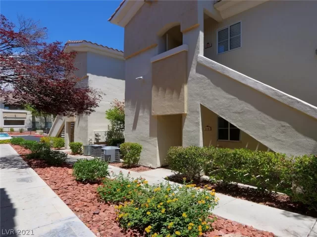 MLS: 2308750 Condo For Sale