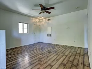 Photo #4: 2308750 Listing 