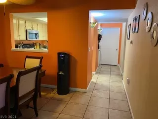 Photo #4: 2308760 Listing