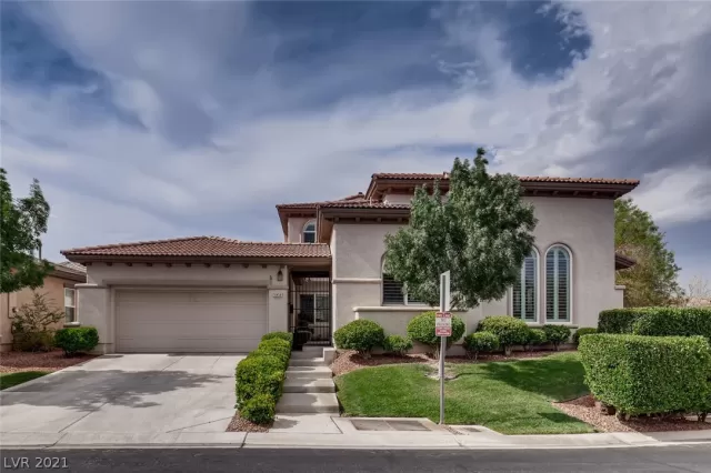 MLS: 2308774 Condo For Sale