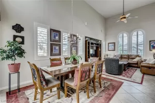 Photo #4: 2308774 Listing