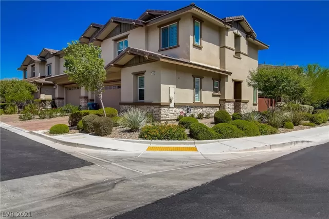 MLS: 2308833 Condo For Sale