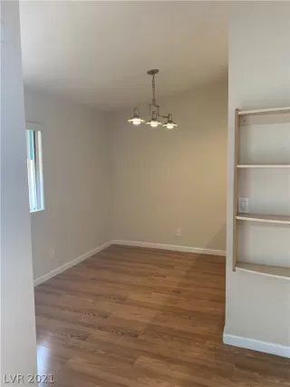 Photo #5: 2308850 Listing 