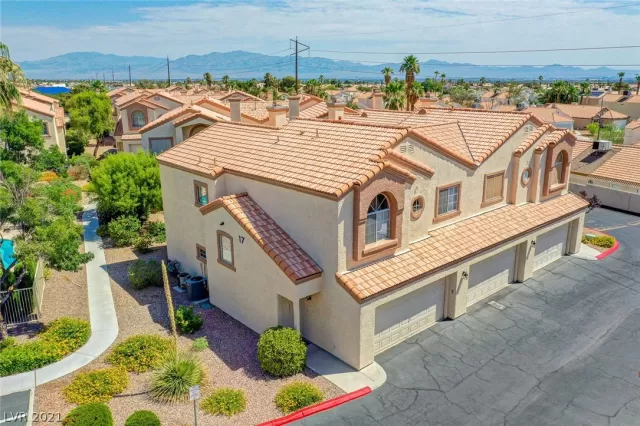 MLS: 2308856 Condo For Sale