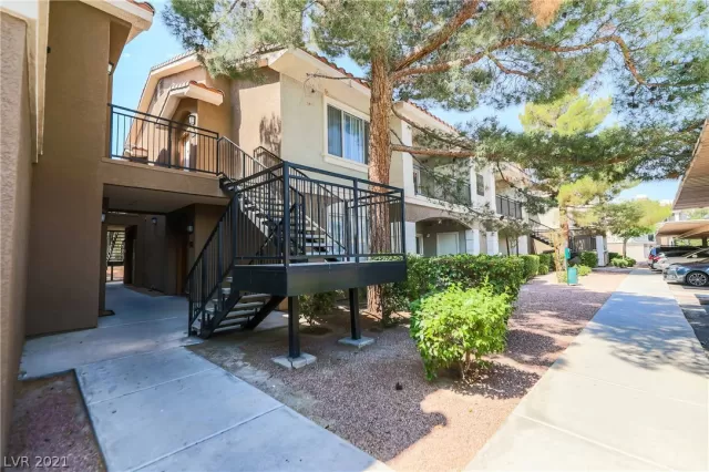 MLS: 2308857 Condo For Sale